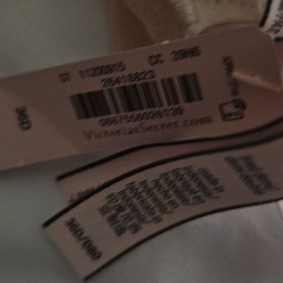 Sexy tee lightly lined demi 36D - Picture 8 of 8